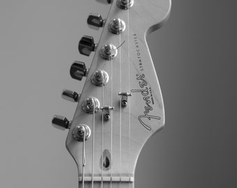 Stampa Fender Stratocaster: decorazione murale con chitarra in bianco e nero