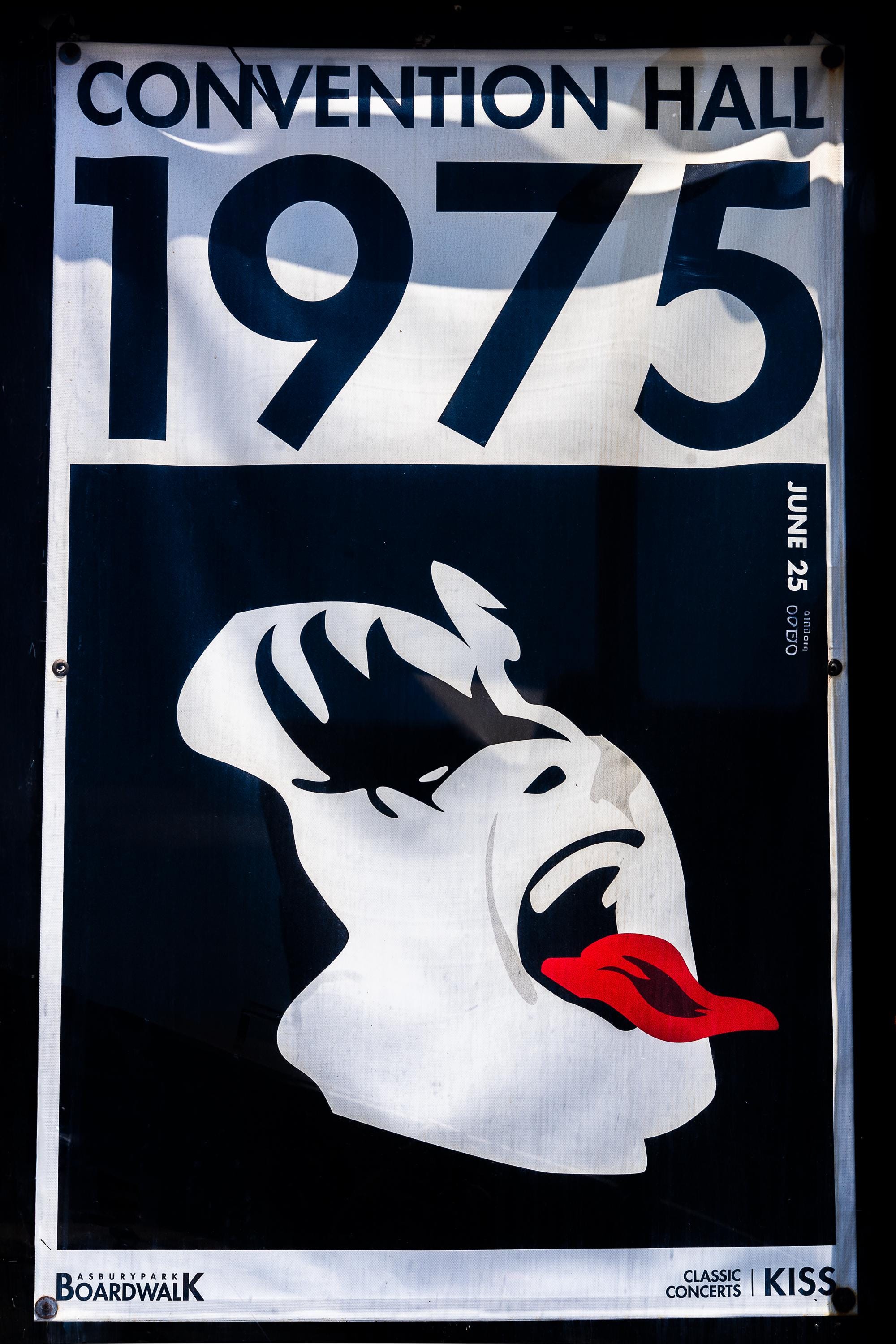 Kisseaページ KISS 1975 Concert Poster: Gene Simmons, Asbury Park NJ - Etsy