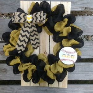 Pirates wreath, Pirates deco mesh wreath, Pirates ribbon, Pirates burlap, baseball wreath, pittsburgh gift wreath, mesh