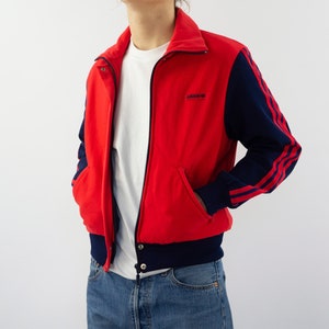 Adidas Veste de Survêtement Vintage 1980s Veste de Sport Bicolore Rouge/Bleu Marine Matelassé Made in Finlande Taille S image 1