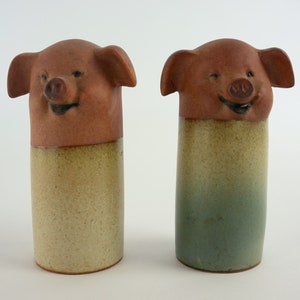 Vintage Salt and Pepper Shaker | 1970s | Stoneware Pottery | Ceramic Pig | Pastel Colors | Happy Pig | Made in Japan