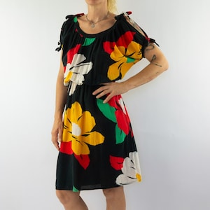 Vestido floral vintage de verano de los años 90 / Vestido negro de algodón con flores de colores llamativos / Mangas de murciélago anudadas / Hecho en Francia / Talla S/M