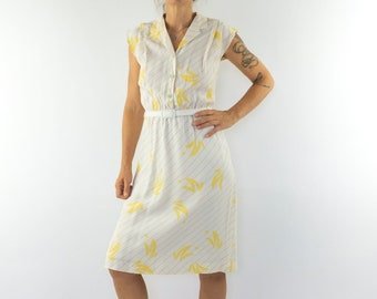 Vintage Summer Dress | 1980s | Shirt Dress with Striped Floral Pattern | White/Yellow | Sleeveless | Belt | Made in France | Size S