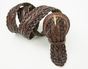 Cinturón de cuero vintage de los años 70 / Hebilla de cuero trenzado marrón / Hecho a mano / Hecho en Francia