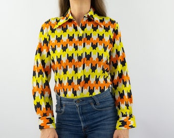Vintage Print Shirt 1970s | Geometric Multicolored Blouse | Novelty Print | Large Collar | France | S