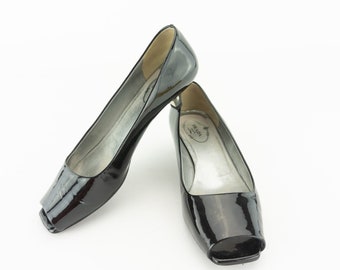 Prada | Vintage Pumps | 1990s | Black Patent Leather Shoes | Sandals/Slip Ons | Small Kitten Heel | Made in France | Size 38/UK5,5/US6,5