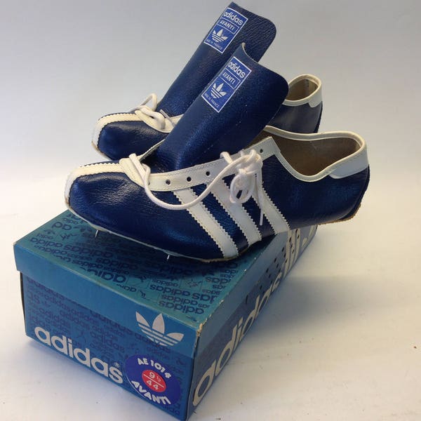 Adidas Avanti / Vintage Track & Field / Zapatillas de cuero / Década de 1970 / Azul con rayas blancas / Zapatos atléticos Spikes / Hecho en Francia / NOS