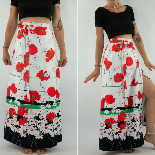 Jupe Maxi Vintage | 1970s | Jupe Taille Haute à Motif Floral | Jupe Portefeuille | Blanc/Noir/Rouge | Made in Switzerland | Taille Unique