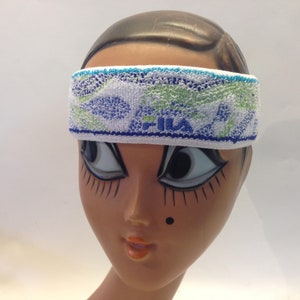 Fila | Vintage Tennis Haarband | 1980er Jahre | Blumen Sport Stirnband | Weiß/Grün/Blau | Retro Tennis | Hergestellt in Italien | NOS | Einheitsgröße