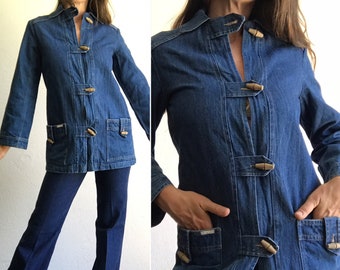 Vintage Toggle Shirt | 1970s | Denim Jacket with Wood Toggles | Boho Jacket | Flared Cut | Big Pockets | Made in England | Size S