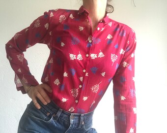 Cacharel | Vintage Print Blouse | 1980s | Blouse with Floral Pattern | Cotton Fuchsia/Blue/White | Long Sleeves | Made in France | Size XS