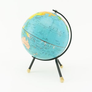 Vintage Globus | 1950er Jahre | Metall-Globus | Dreibein Stand Globe | Leuchtende Farben | Tarid Karten | Mappemonde | Columbus Globus | Hergestellt in Frankreich