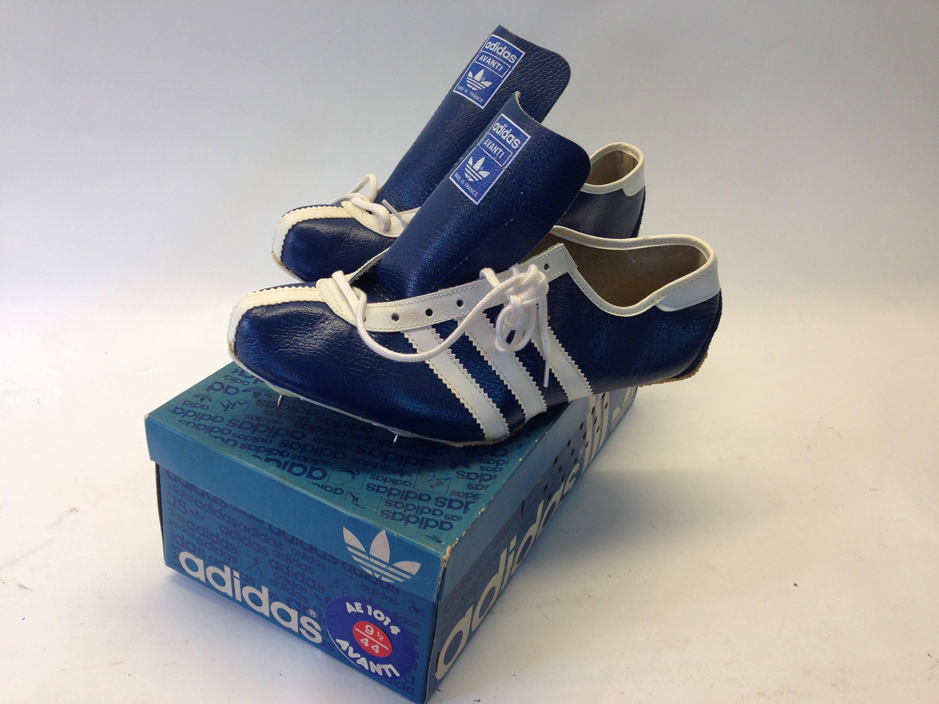 Adidas Avanti Vintage Track & Field 1970s | Blue Leather Sneakers with White Stripes | Sprint Spikes Athletic Shoes | Made in France | NOS
