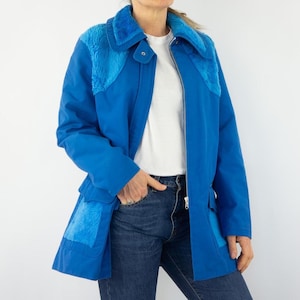 Vintage Ski Jacket 1970s | Blue Quilted Puffer Coat with Fur Collar | Retro Winter Ski Anorak | Sport Jacket Ski Fashion | Size M/L