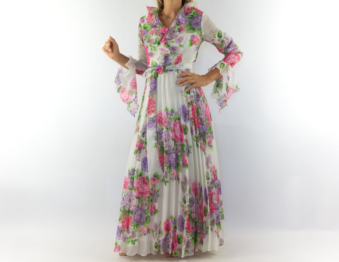 MAPLE & CLIFF Vintage Floral High Waisted Dress