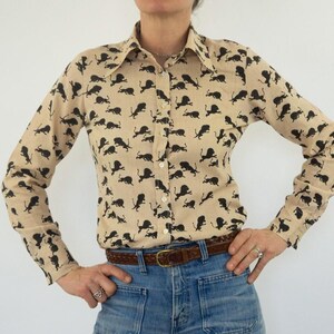 Vintage Print Shirt 1970s | Beige Cotton Lions Print Blouse | Big Retro Collar | France | S image 3