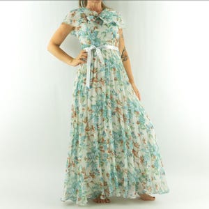 Floral Vintage Dress 1970s | Romantic Boho Evening Gown in Pastel Blue Brown |  Ruffled Collar | Pleated Maxi Summer Party Boho Dress | S/M