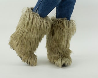 Vintage Yeti Snow Boots | 1980s | Goat Hair/Plastic | Winter Fur Boots | Apres Ski | Beige | Ski Boots | Made in Italy | Size 37 US5.5 UK4.5