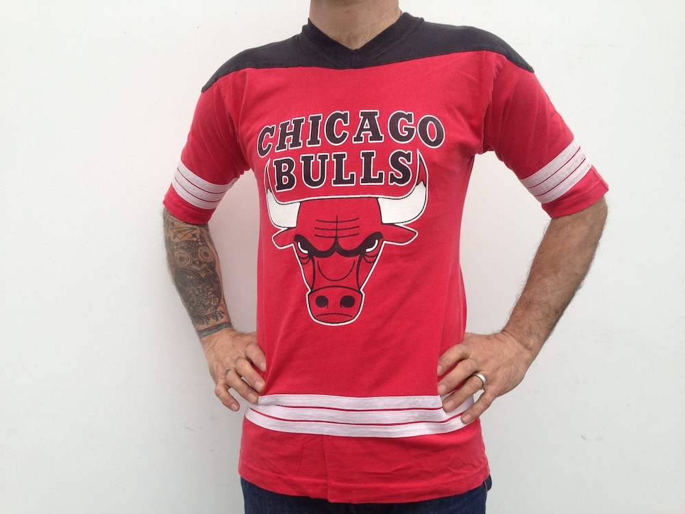 Chicago Bulls | Vintage T-Shirt | 1980S | Nba Basketball Shirt | Sport T-Shirt | Red/Black/White Cotton | Made In Usa | Size M Shirthorizon