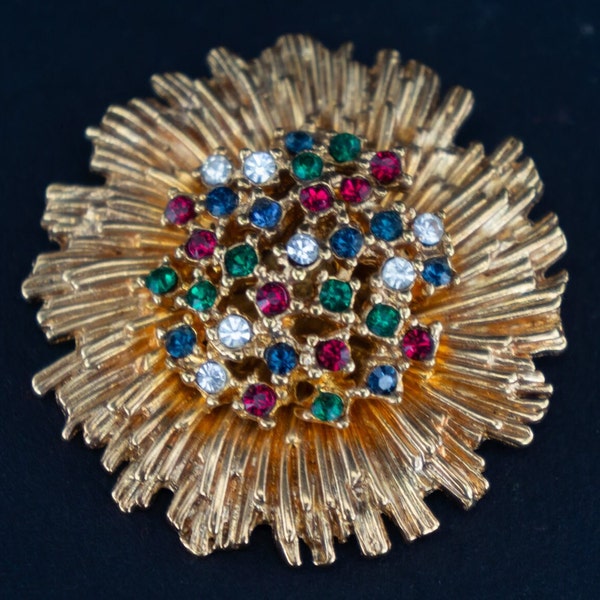 Carven | Broche Fleur Vintage | 1970s | Métal Plaqué Or/Strass Multicolore | Grande Broche Soleil | Style Moderniste | Made in France