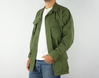 Vintage 1970s Vietnam War US Army Jungle Fatigue Jacket ~ Small