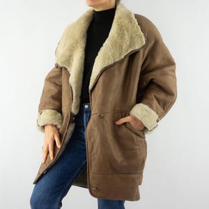 Vintage Shearling Jacket 1980s | Sheepskin Brown Lambskin Leather Coat | Oversize Mid Length | White Fur Collar | Made in Ireland | Size XL