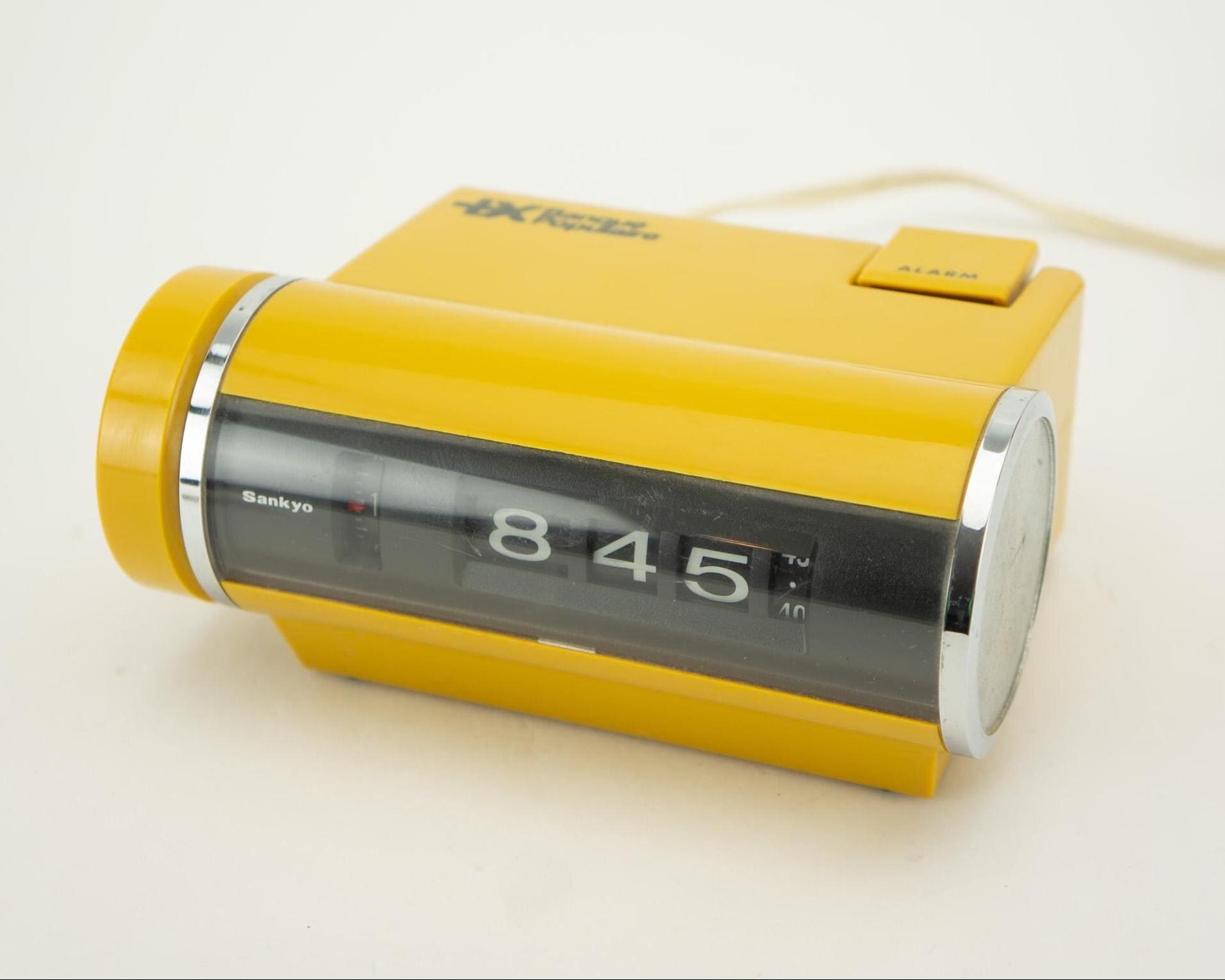 Vintage Sankyo Flip Clock 1970s | Mustard Yellow Space Age Alarm