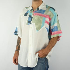 Vintage Print Shirt 1990s | White Short Sleeve Shirt with Multicolored Abstract Pattern | Loose Fit Retro Summer Button Up | 80s Fashion | L
