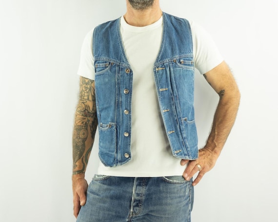 Vintage Denim Vest 1970s | Fitted Western Cut | Light Blue Jean | Retro Hippie | M