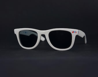 Buy Vintage French Kiss Sunglasses 1980s | White Wayfarer  display picture 3