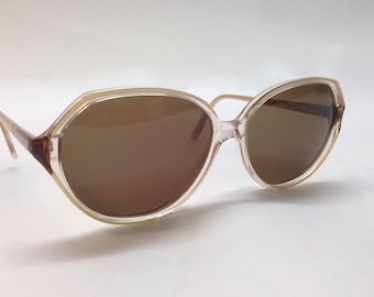 1970s Pierre Cardin Winged Sunglasses, Mod 60810 21007 - Etsy display picture 2