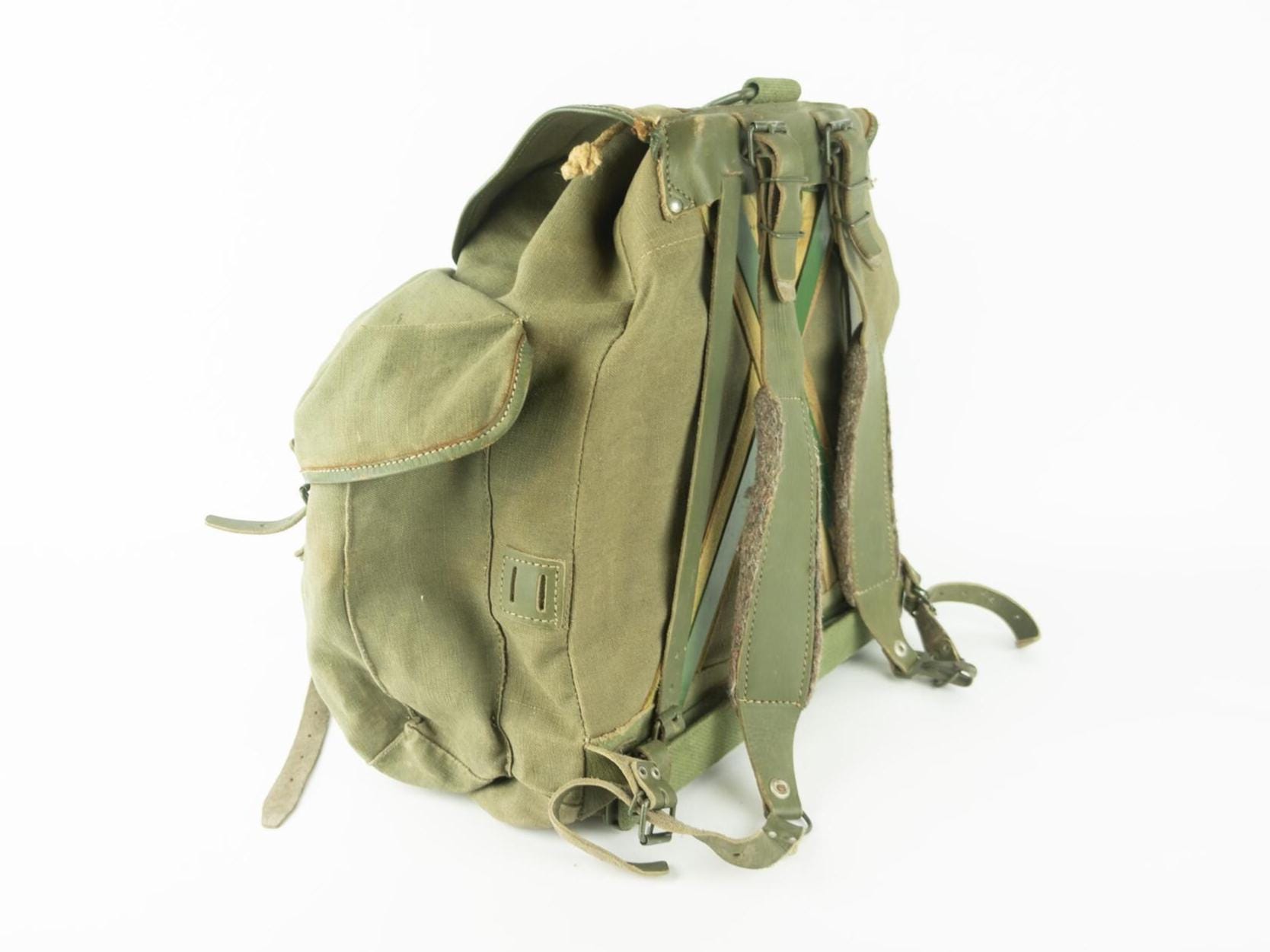 Sac a dos lafuma toile et cuir scout 1970