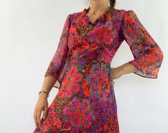 Vintage Floral Maxi Dress 1970s | Red Multicolor Bohemian Retro Evening Ball Gown | M