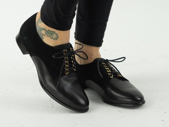 Vintage Black Leather Derby Shoes | Lace up Gold Chain  display picture 2