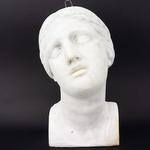 Vintage Gips Skulpturen | 1930er Jahre | Frauenkopf Büste | antikes Griechenland | Wanddekoration | Antike Statuen | Neo-Klassik | Hergestellt in Frankreich