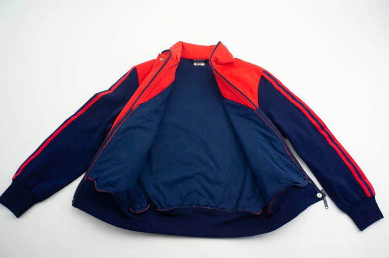 Adidas Veste de Survêtement Vintage 1980s Veste de Sport Bicolore Rouge/Bleu Marine Matelassé Made in Finlande Taille S image 8