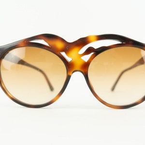 IDC 103 Vintage Sunglasses 1980s | Brown Acetate Oval Frame Bird Silhouette | Gradient Brown Lenses | Cat Eye Glasses | Made in France
