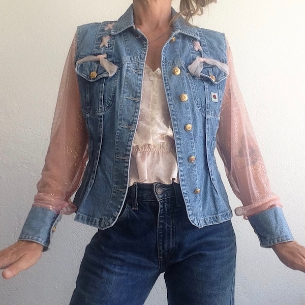 Kenzo Jeans | Veste Denim Vintage | 1980s | Veste en Jeans avec Tulle Rose | Veste Cintré | Manches Transparents | Made in France | Taille M