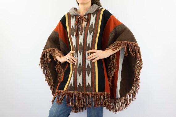 Cuddle Knit | Vintage Poncho | 1970s | Poncho wit… - image 3