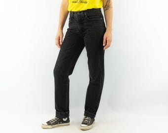 Calça jeans vintage Lee preta dos anos 80 | Cintura alta e corte afunilado | EUA | Tamanho P/M