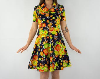 Vintage Psychedelic Floral 2 Piece Set 1970s | Peplum Blouse & A-Line Skirt | Wide Collar | S