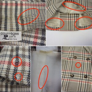 Pu&ograve; includere: Un blazer vintage Courr&egrave;ges Paris con motivo a quadri con accenti marroni, crema e rossi. Il blazer presenta un design doppiopetto con bottoni marrone scuro e fodera color crema. L'etichetta recita "Courr&egrave;ges Paris made in France."