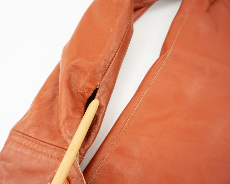 Vintage Brown Leather Jacket 1970s | Fitted Cut, Pointed Collar & Chest Pockets | S image 13