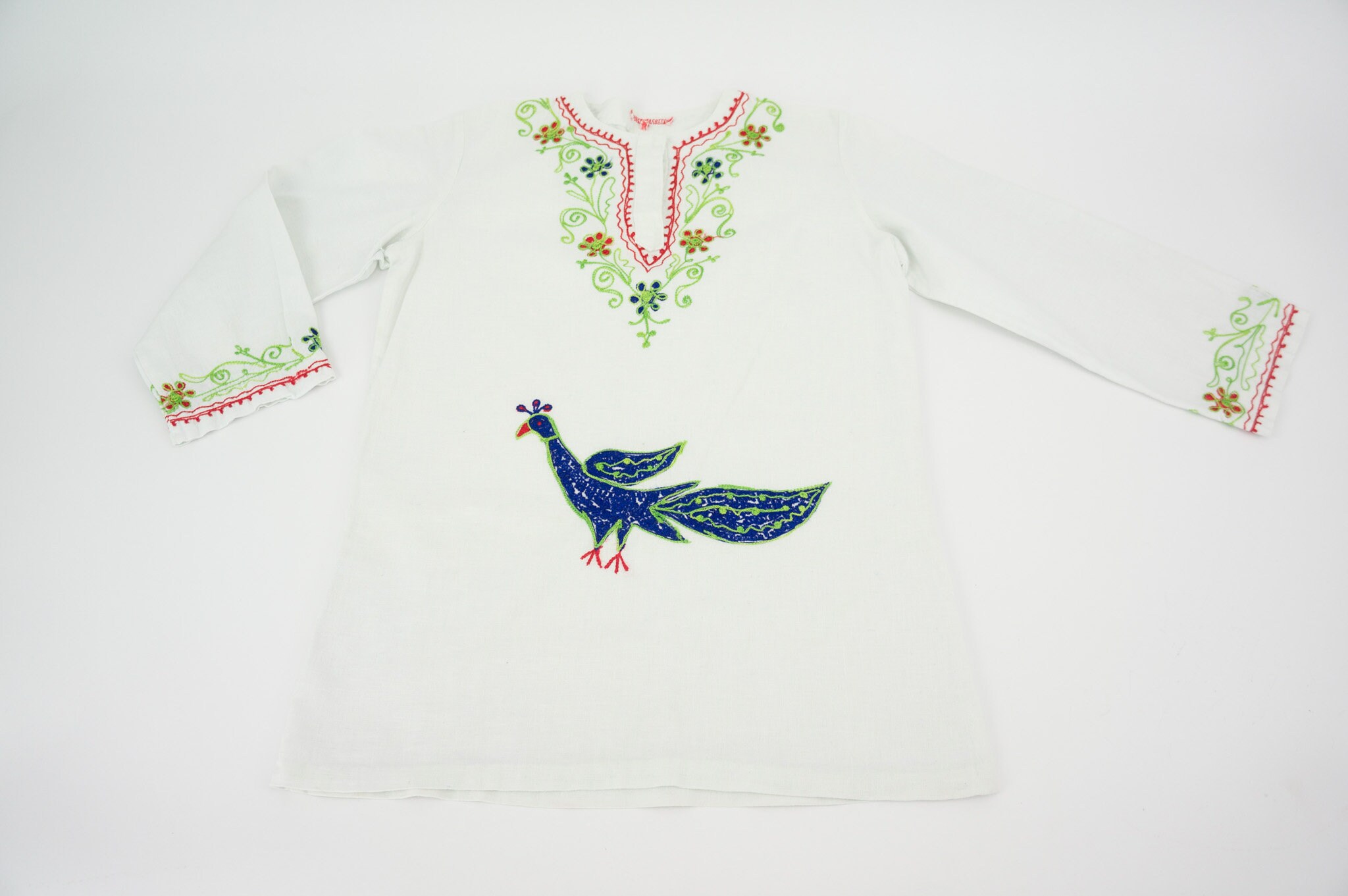 1970年代のヴィンテージ刺繍ペザントブラウス | インド綿、花柄鳥 