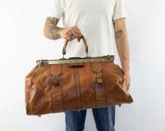 Vintage Doctor's Bag | 1980s | Light Brown Leather | Gladstone Bag | Weekender Bag | Travel Bag | Medical Bag | Duffle Bag | Overnight Bag