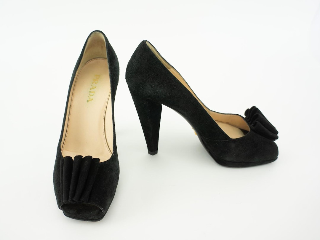 Prada Vintage High Heels 1990s Black Suede Peep toe Pumps Platform prada-vintage-high-heels-1990s-black-suede-peep-toe-pumps-platform