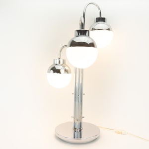 Vintage Tischlampe 1970er Jahre | 3 weiße Opalglaskugeln auf verchromtem Unterteil | Mid-Century Modern Design | Space Age Retro Dekor