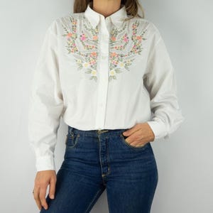 Vintage Embroidered Blouse 1980s | White Shirt with Floral Embroidery | Cotton Lace Top | Classic Collar | Pink Green | Long Sleeves | L