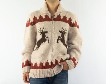 Sweter vintage z jeleniem z lat 60. | Brązowo-kremowy, wełniany, robiony ręcznie | Kurtka Cowichan | Kanada
