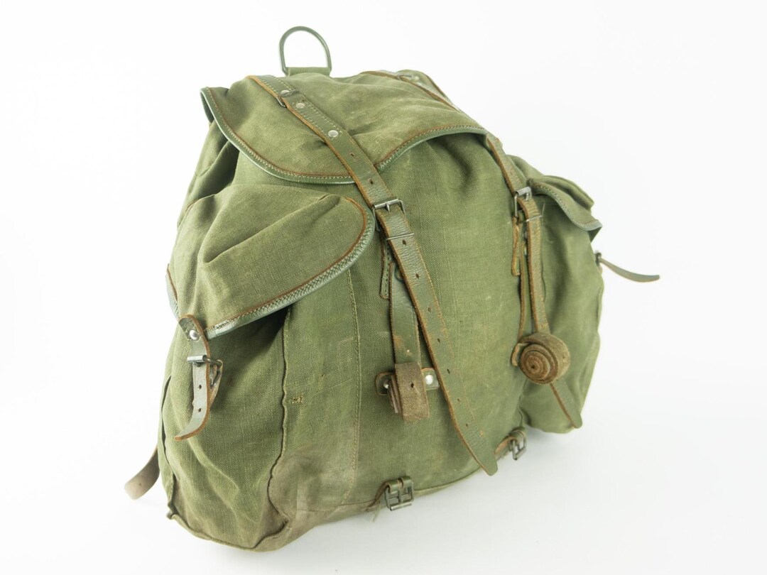 フランス軍　ミリタリーリュック　LAFUMA vintage 60s フランス軍 ミリタリーリュック LAFUMA vintage 60s - メルカリ